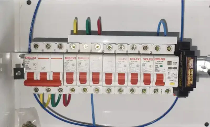 Voltage Current Protector